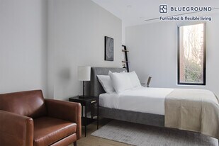 88 East End Ave in New York, NY - Building Photo