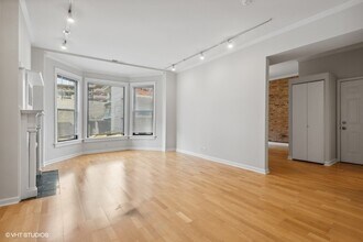 747 N Sedgwick St, Unit 2S in Chicago, IL - Building Photo - Building Photo