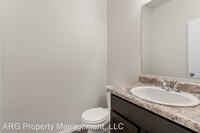 2703A Sidney St photo'