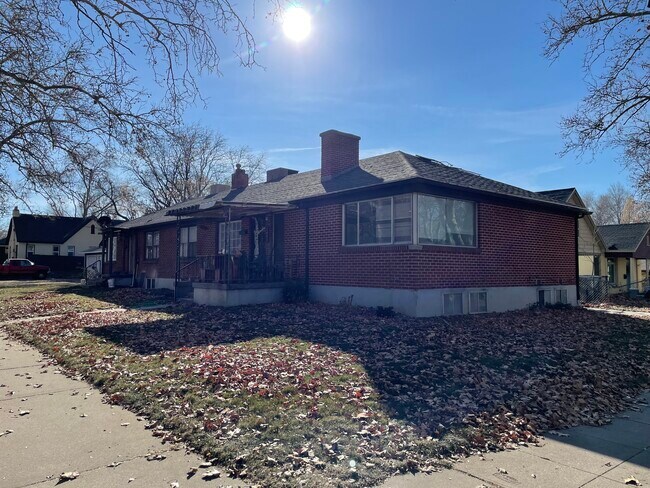 2405 Van Buren Ave, Unit 2405