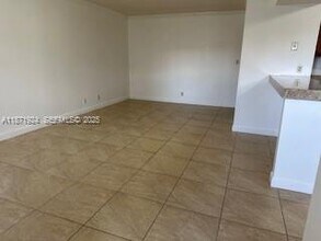 5502 Courtyard Dr in Margate, FL - Building Photo - Building Photo