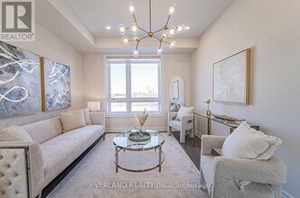 3 William Russell Ln in Richmond Hill, ON - Building Photo - Building Photo