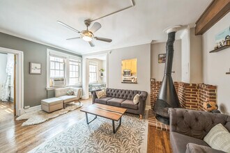 3010 Wisconsin Ave in Washington, DC - Building Photo - Building Photo