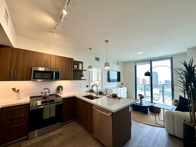 65 SW 18th Ter, Unit A2 in Miami, FL - Building Photo - Building Photo