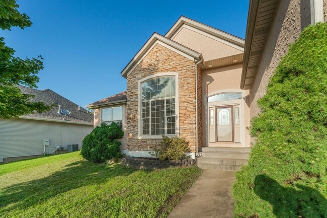 828 S Cobble Creek Blvd in Nixa, MO - Building Photo - Building Photo