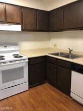 4445 Mobile Dr in Columbus, OH - Building Photo - Building Photo