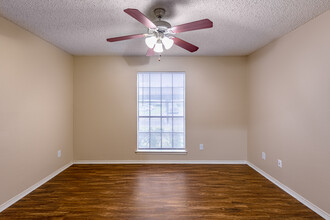 Ridgeway in Midlothian, TX - Building Photo - Interior Photo