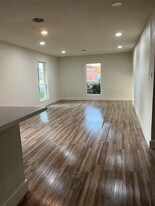 2629 W Main St in Baytown, TX - Building Photo