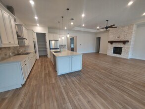 401 Verbena Dr in Marble Falls, TX - Building Photo - Building Photo