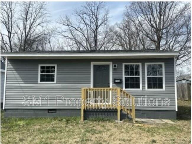 912 Dunbar St in Greensboro, NC - Building Photo - Building Photo
