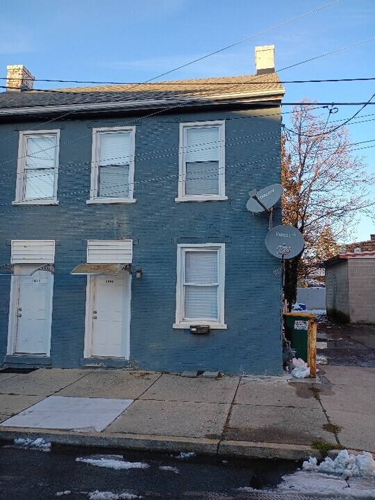1009 Willow St in Lebanon, PA - Building Photo