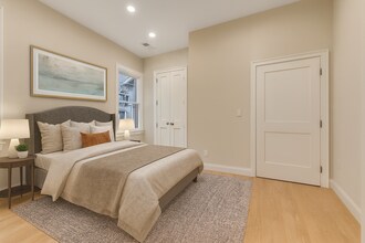 14 Newell Rd, Unit 14 in Brookline, MA - Building Photo - Building Photo