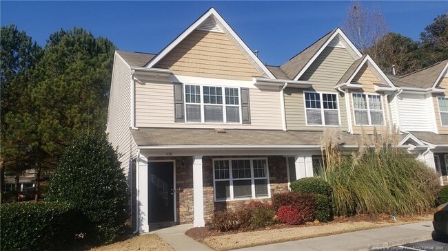 106 Shelter Haven Drive in Apex, NC - Building Photo - Building Photo