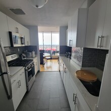 8200 JFK Blvd E in North Bergen, NJ - Building Photo - Building Photo