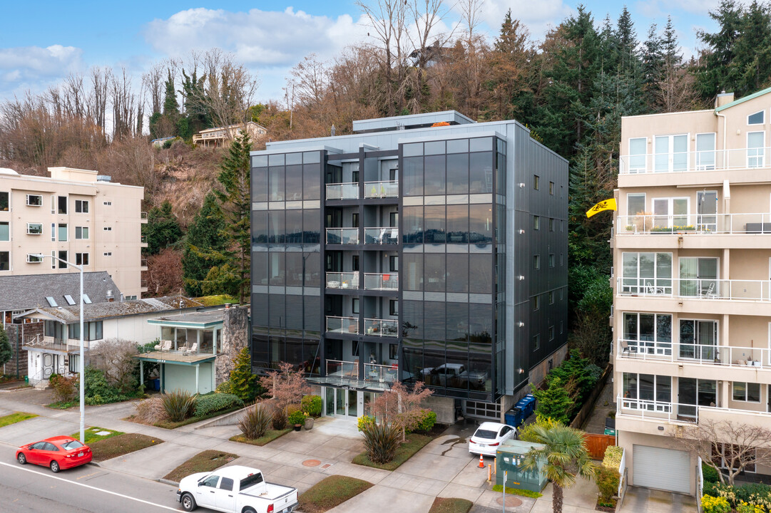 1226 Alki Ave SW in Seattle, WA - Building Photo