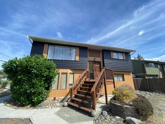 146 James St in Parksville, BC - Building Photo - Building Photo