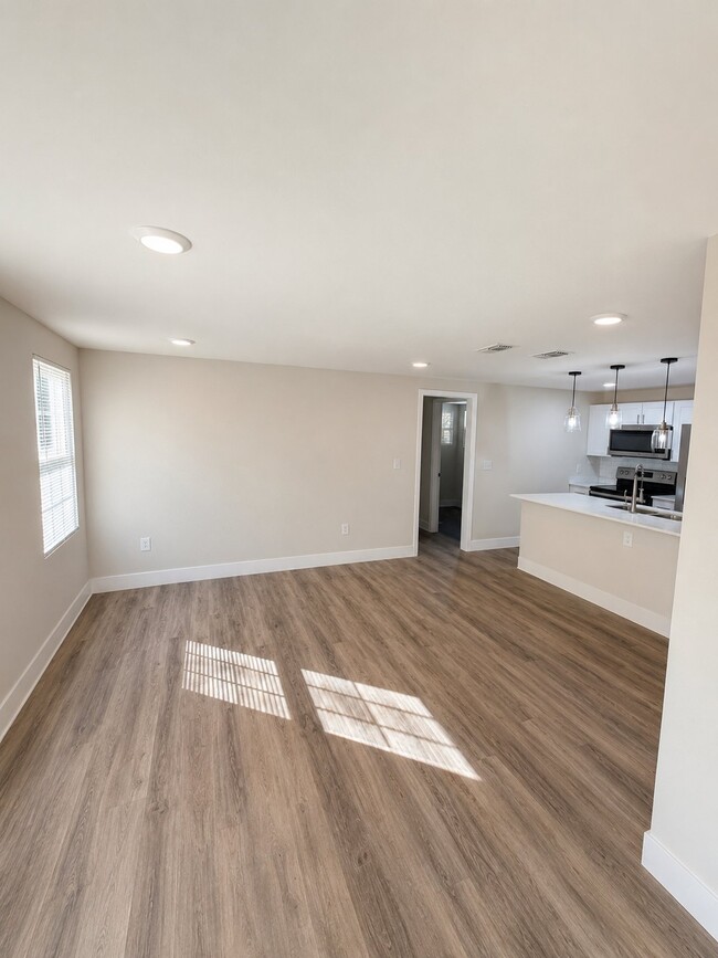 2571 Sky Stone Ct