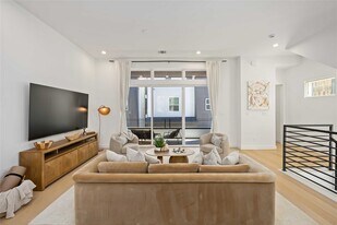 3028 Lamar St in Houston, TX - Building Photo