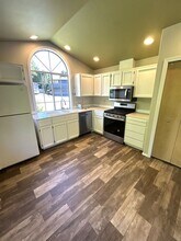6811 Shady Grove Pl in Arlington, WA - Building Photo - Building Photo