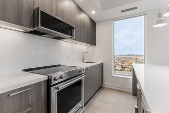 31 York Garden Wy in Toronto, ON - Building Photo - Building Photo