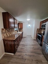 4435 E Hampton Way in Fresno, CA - Building Photo - Building Photo