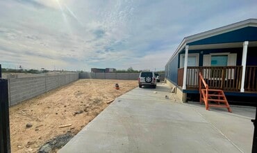 4201 Santa Maria Ave in Laredo, TX - Building Photo - Building Photo
