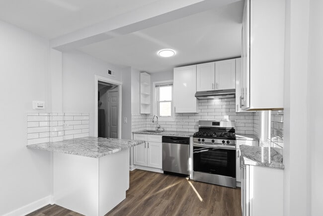 1830 White St in Des Plaines, IL - Building Photo - Building Photo