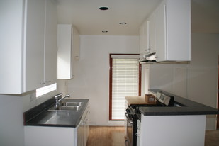 1642 Berkeley St in Santa Monica, CA - Building Photo