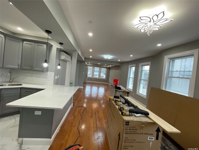 9530 Van Wyck Expy-Unit -1st FL in Queens, NY - Building Photo - Building Photo