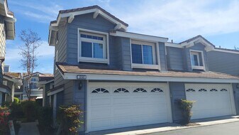 13582 Sweetshade Way in Tustin, CA - Building Photo
