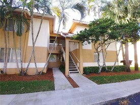 705 NW 91st Terrace in Plantation, FL - Building Photo