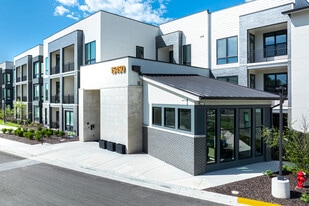 The Brentwood in Olathe, KS - Building Photo