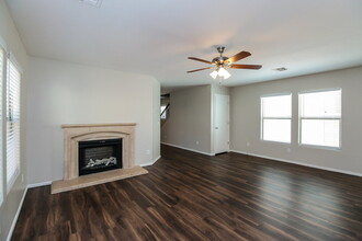10916 W Elm St in Phoenix, AZ - Building Photo - Building Photo