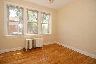 4542 W George St in Chicago, IL - Building Photo - Building Photo