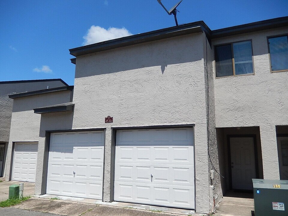 1317 Airport Dr in Tallahassee, FL - Building Photo