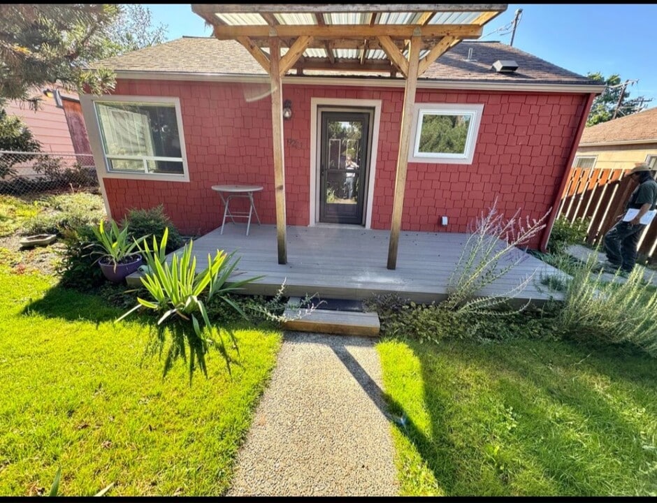 9211 21st Ave SW in Seattle, WA - Building Photo