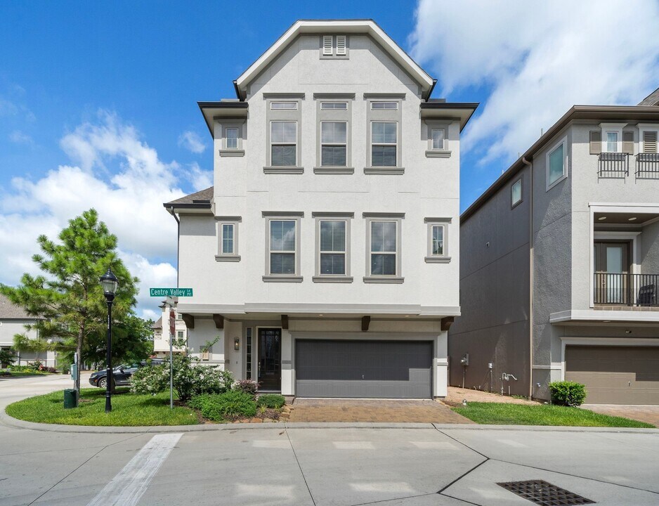 4003 Centre Valley Ln in Houston, TX - Building Photo