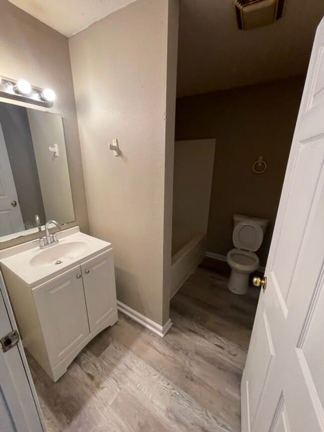 118 Leeper Dr in Nettleton, MS - Building Photo - Building Photo