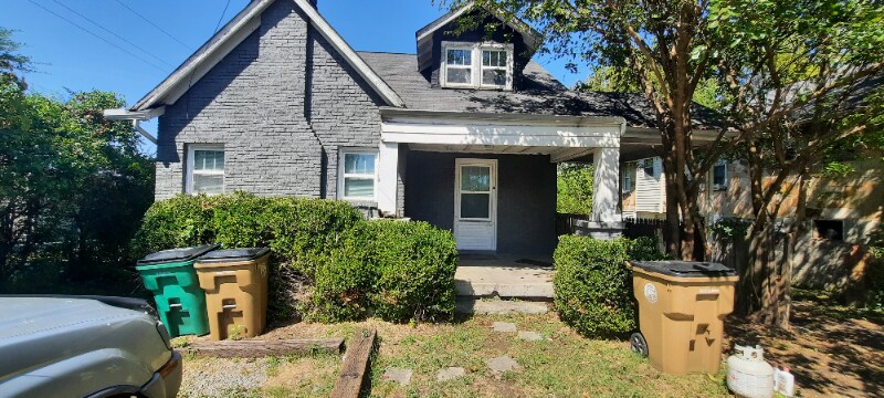 636 Benton Ave in Nashville, TN - Foto de edificio
