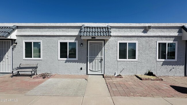 property at 1548 E 26th Ln