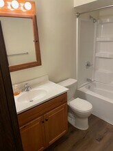 922 Chancelant Ct in Neenah, WI - Building Photo - Building Photo