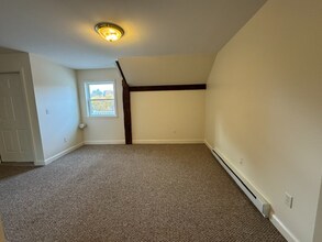 4f Therese Rd in Salem, NH - Building Photo - Building Photo