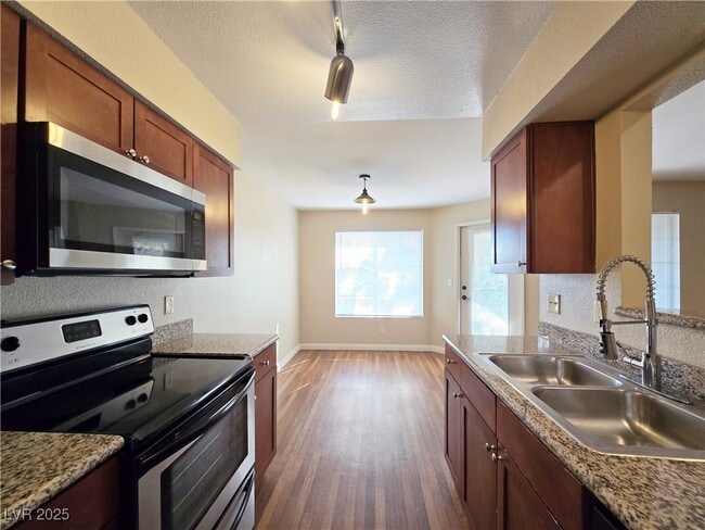 2750 S Durango Dr