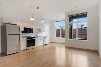 618 NW 12th Ave in Portland, OR - Building Photo - Building Photo