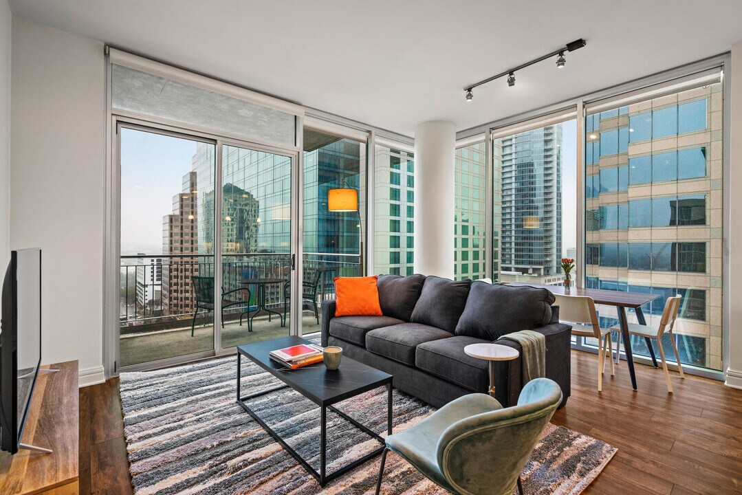 301 Brazos St in Austin, TX - Building Photo