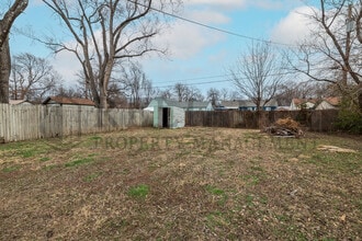 2056 Poplar St in Wichita, KS - Building Photo - Building Photo