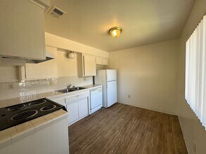 3601 Micheli Ct in Bakersfield, CA - Building Photo - Building Photo