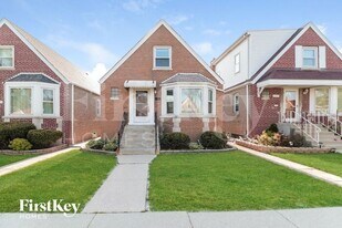 6531 S Kostner Ave in Chicago, IL - Building Photo