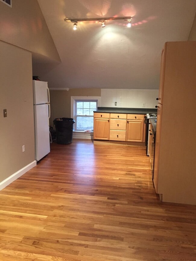6 Skillings Rd, Unit 2 in Winchester, MA - Building Photo - Building Photo