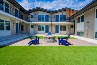 Kirby Yards at Bishop Ridge in Dallas, TX - Building Photo - Building Photo
